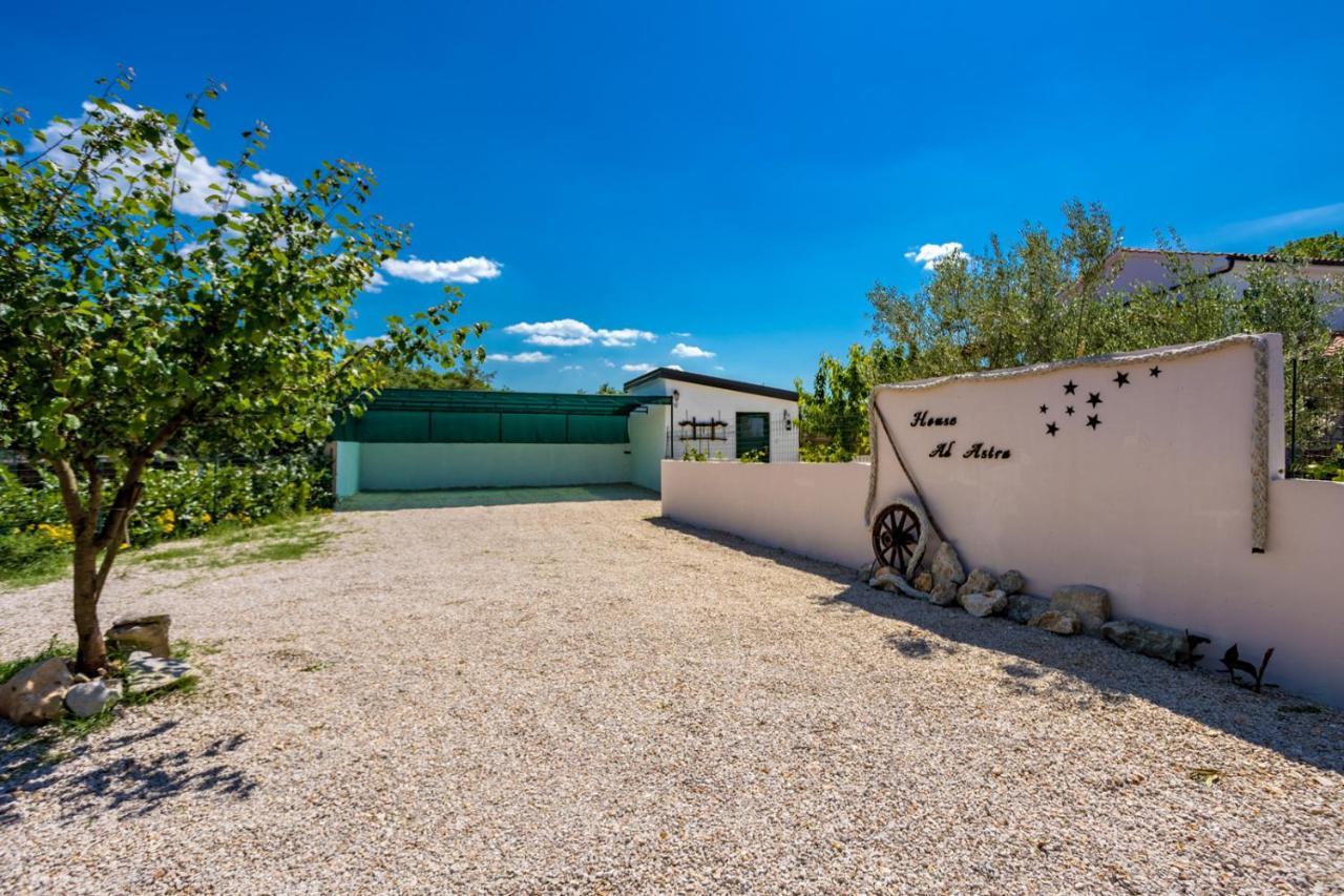 Villa Adastra مالينسكا المظهر الخارجي الصورة
